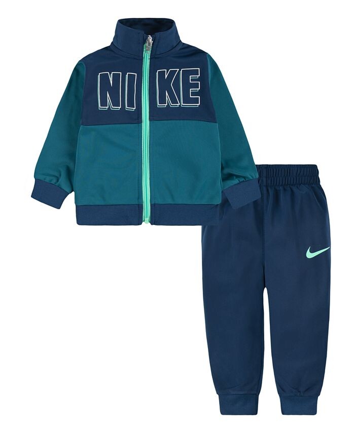 Комплект из трикотажа Blocks Sportswear Club для маленьких мальчиков, 2 предмета Nike, синий
Комплект из трикотажа Blocks Sportswear Club для маленьких мальчиков, 2 предмета Nike, синий