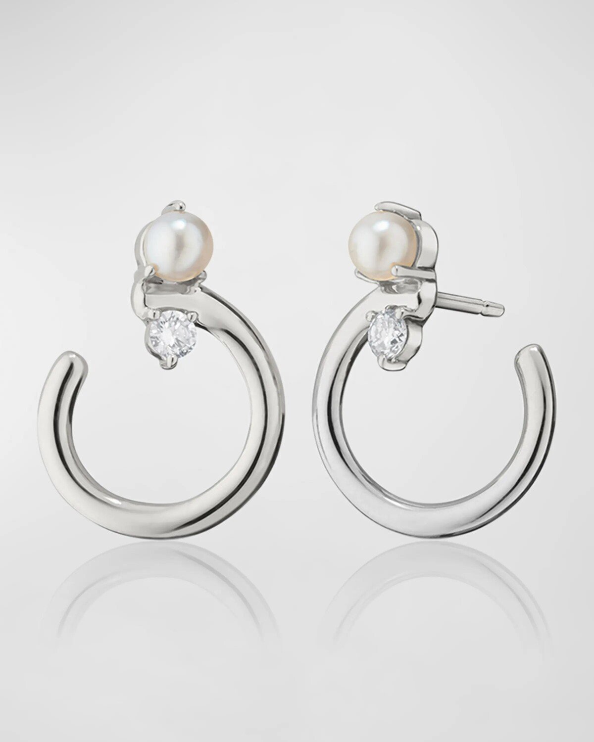 Серьги-кольца Galaxy Wrap с перламутром и белыми сапфирами Monica Rich Kosann, цвет Silver
Серьги-кольца Galaxy Wrap с перламутром и белыми сапфирами Monica Rich Kosann, цвет Silver