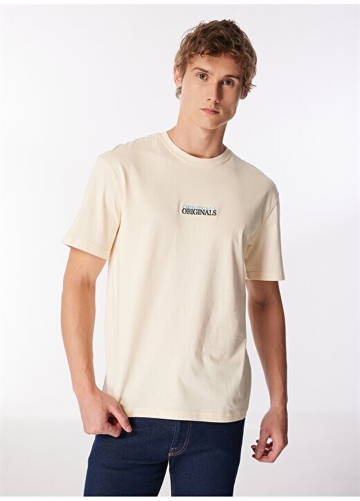 Кремовая мужская футболка с круглым воротником JORLAFAYETTE EMB TEE SS CREW NECK Jack & Jones, кремовый
Кремовая мужская футболка с круглым воротником JORLAFAYETTE EMB TEE SS CREW NECK Jack & Jones, кремовый