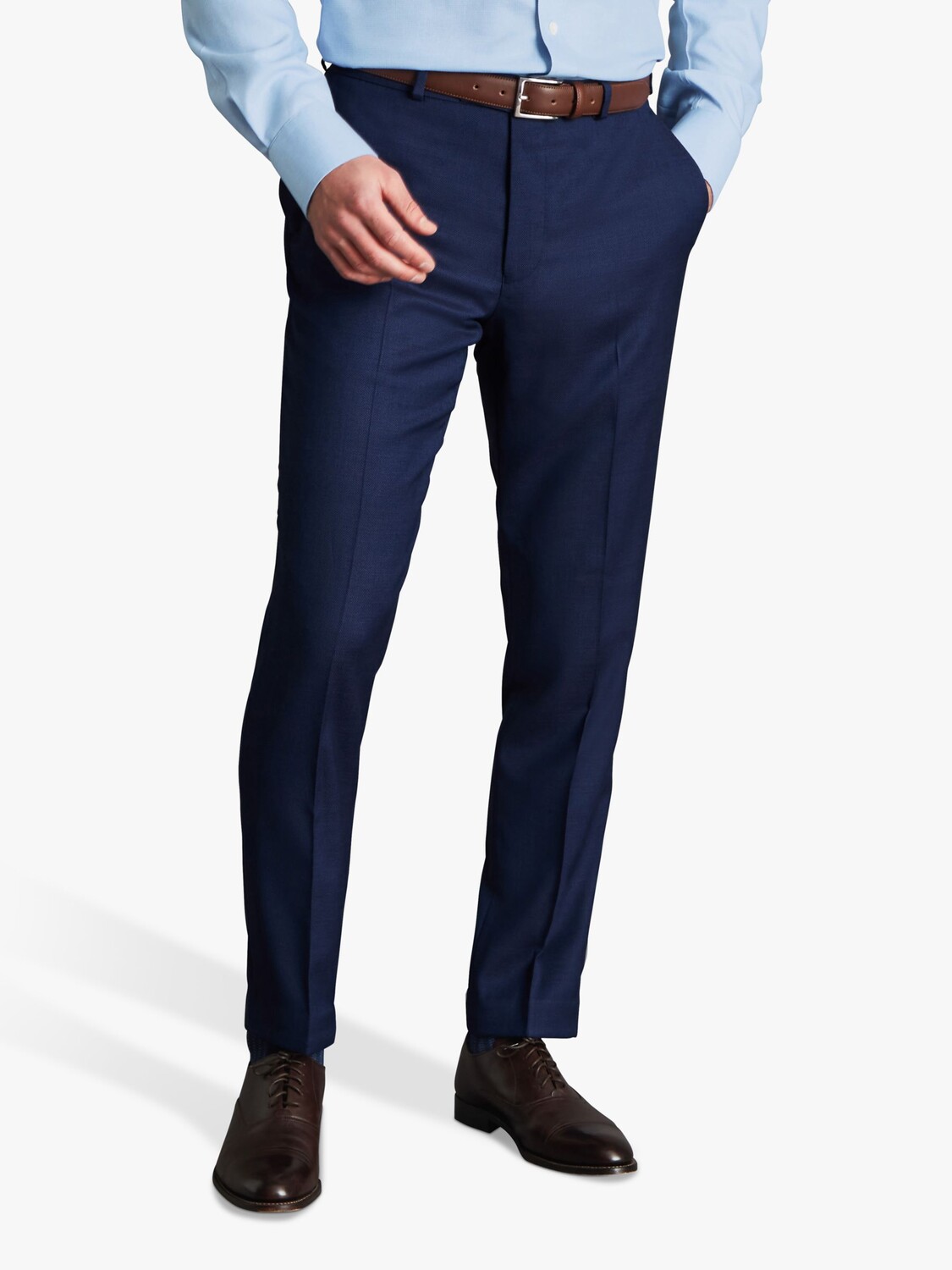 Charles Tyrwhitt - облегающие брюки из натуральной эластичной ткани с птичьим глазом, цвет индиго
Charles Tyrwhitt - облегающие брюки из натуральной эластичной ткани с птичьим глазом, цвет индиго