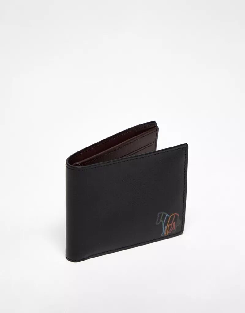 Черный кожаный кошелек PS Paul Smith с коричневой внутренней частью и силуэтом зебры
Черный кожаный кошелек PS Paul Smith с коричневой внутренней частью и силуэтом зебры