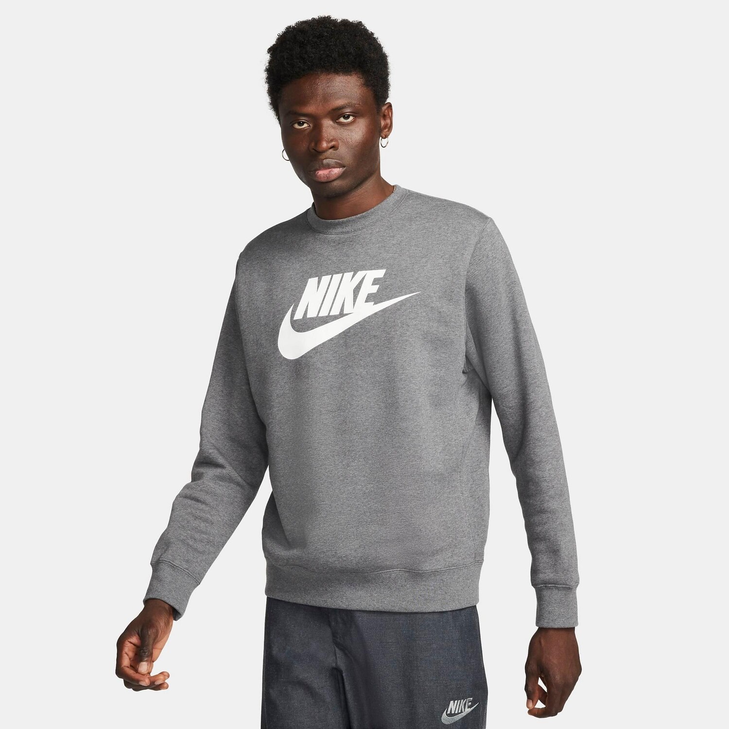 Флисовый свитшот с круглым вырезом с логотипом Nike Sportswear Club Futura, серый
Флисовый свитшот с круглым вырезом с логотипом Nike Sportswear Club Futura, серый
