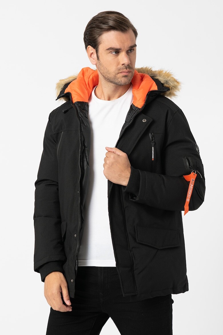 Зимняя утепленная куртка Arnold с эко-пухом на воротнике Geographical Norway, черный
Зимняя утепленная куртка Arnold с эко-пухом на воротнике Geographical Norway, черный