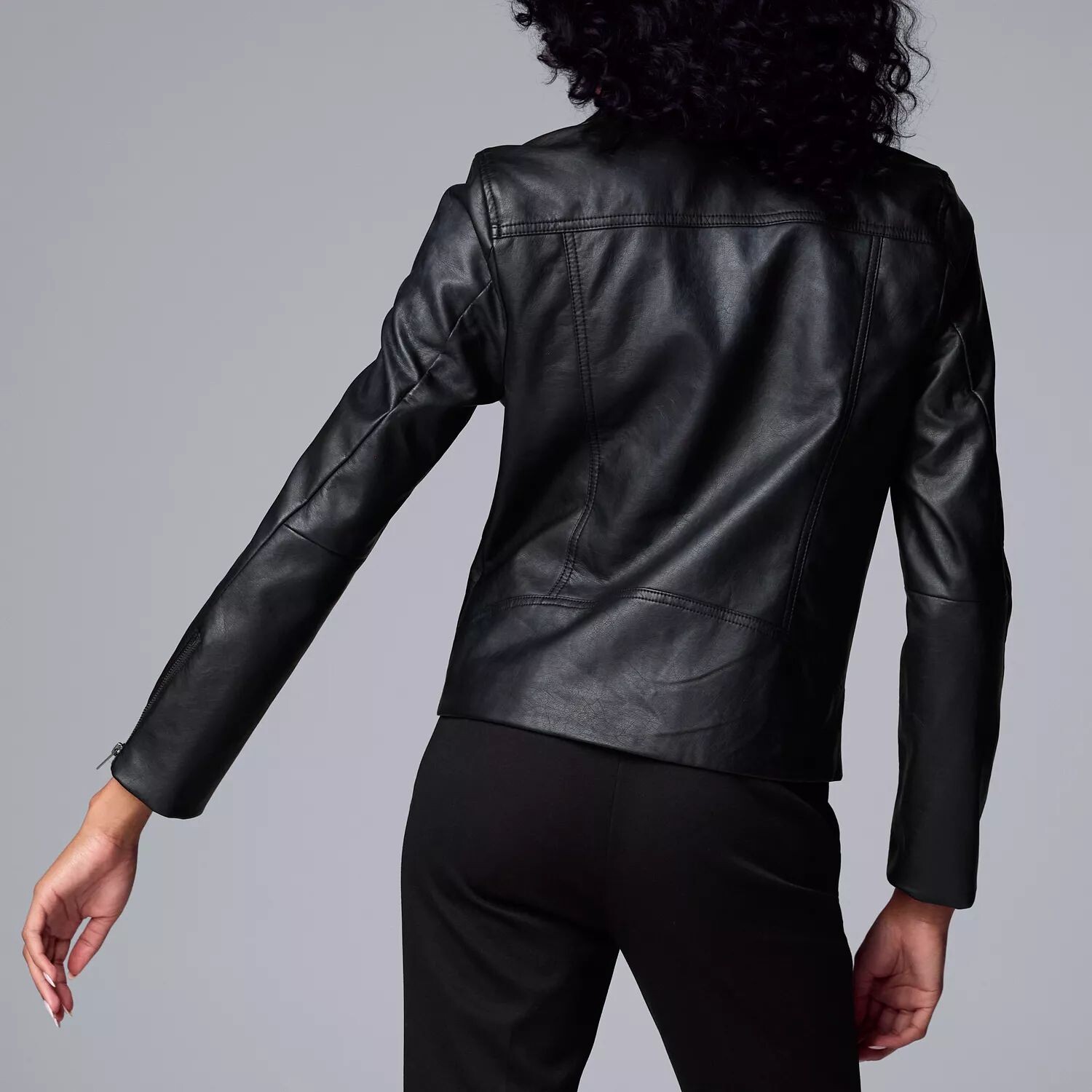 Женская байкерская куртка из искусственной кожи Simply Vera Vera Wang Simply Vera Vera Wang
Женская байкерская куртка из искусственной кожи Simply Vera Vera Wang Simply Vera Vera Wang
