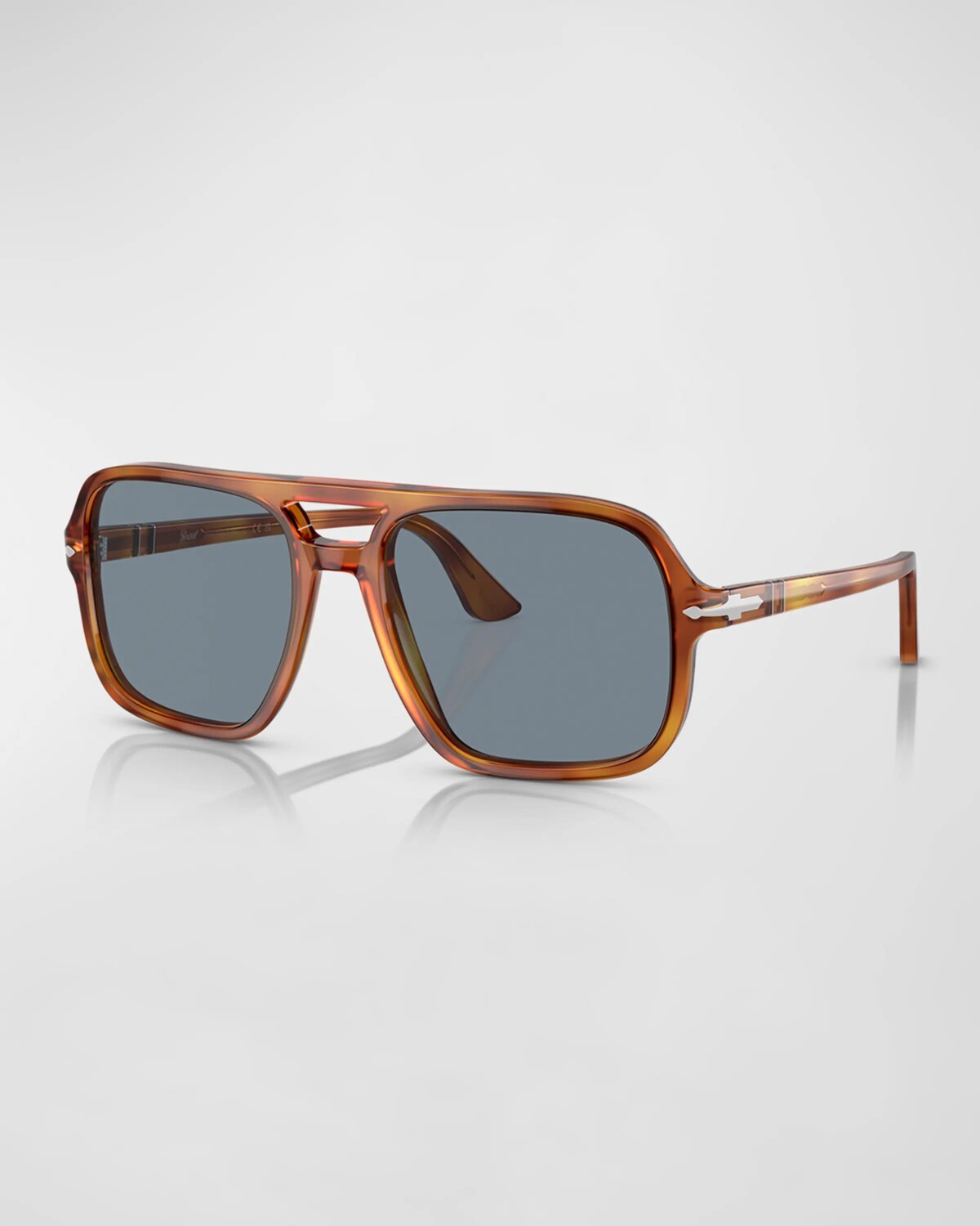 Мужские солнцезащитные очки-авиаторы из ацетата с двойной перемычкой Persol, цвет Light Blue
Мужские солнцезащитные очки-авиаторы из ацетата с двойной перемычкой Persol, цвет Light Blue