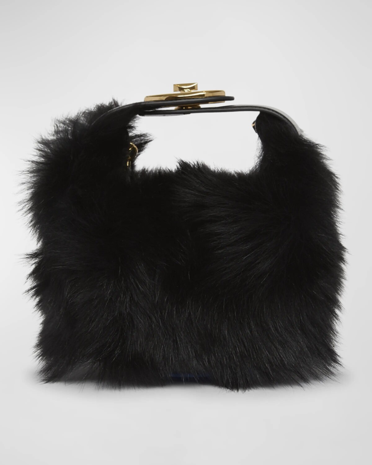 Сумка с ручкой сверху The Bold Edition VLOGO из овечьего меха Valentino Garavani, цвет Nero
Сумка с ручкой сверху The Bold Edition VLOGO из овечьего меха Valentino Garavani, цвет Nero