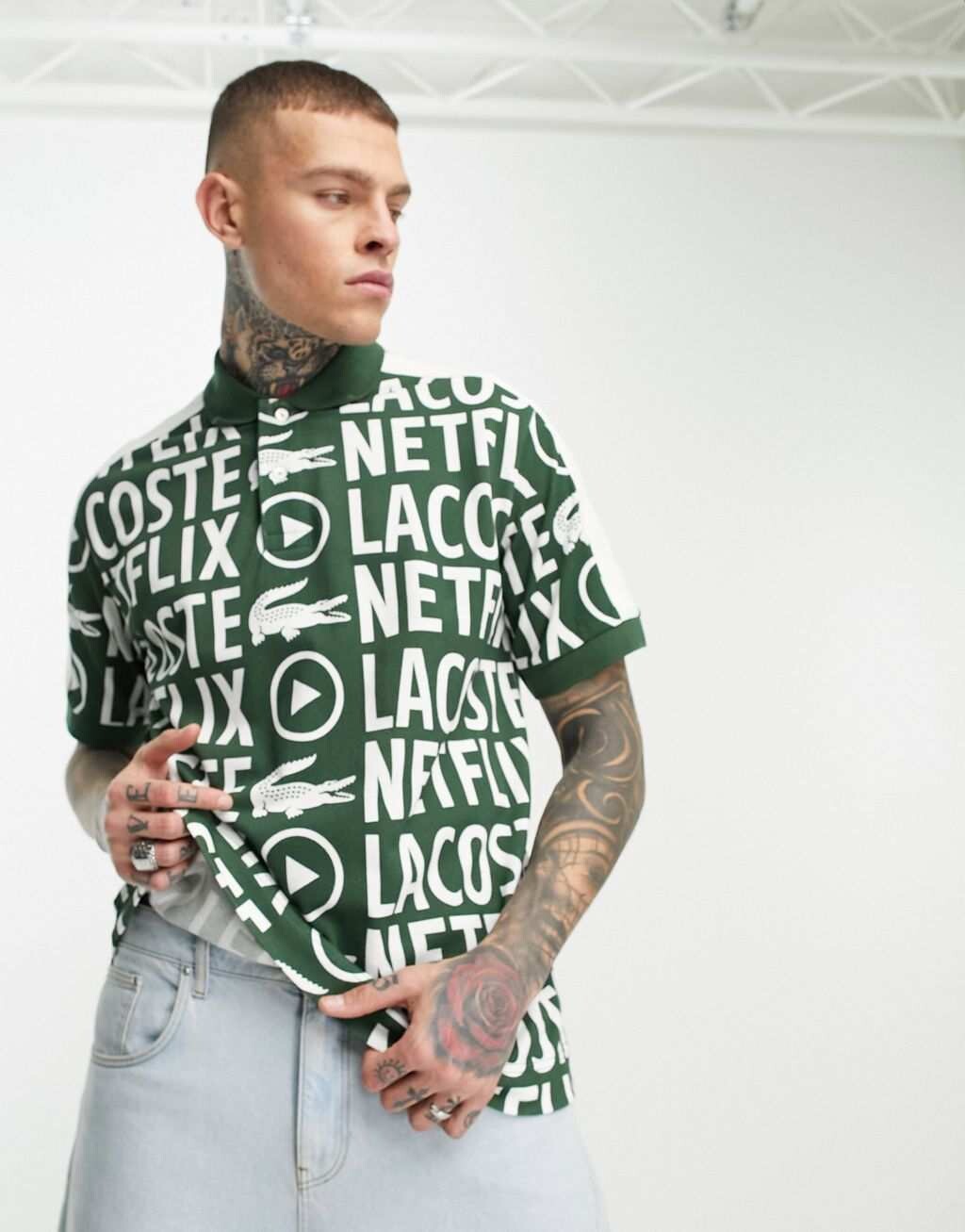 Зеленая рубашка-поло свободного кроя с логотипом по всей поверхности Lacoste x Netflix
Зеленая рубашка-поло свободного кроя с логотипом по всей поверхности Lacoste x Netflix
