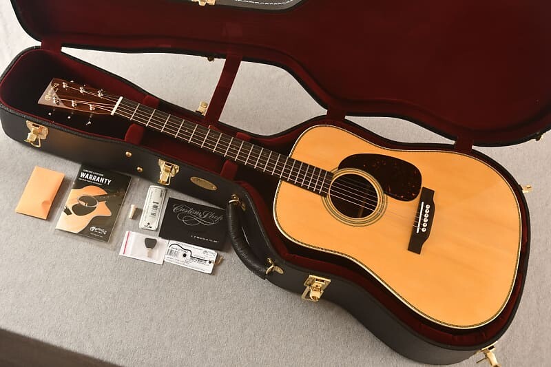 Акустическая гитара Martin Custom Shop HD 28 Style Adirondack Dreadnought #2724582
Акустическая гитара Martin Custom Shop HD 28 Style Adirondack Dreadnought #2724582