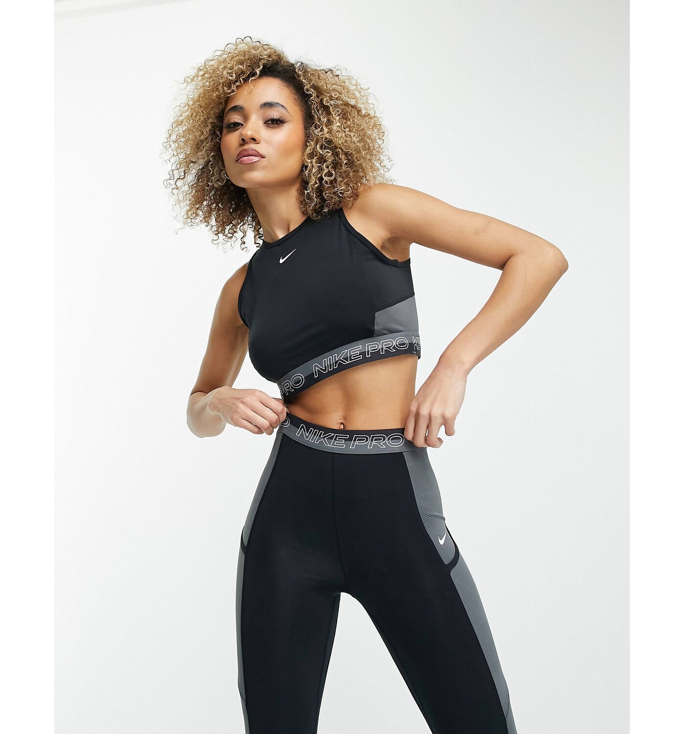 Черная укороченная майка прямого кроя Nike Pro Femme Training Nike Training, Черный
Черная укороченная майка прямого кроя Nike Pro Femme Training Nike Training, Черный