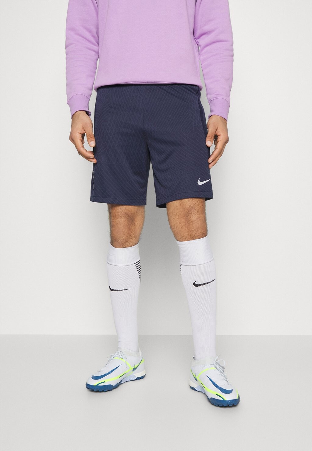 Спортивные шорты Nike Tottenham Hotspurs Strike Short, морской / чисто-фиолетовый
Спортивные шорты Nike Tottenham Hotspurs Strike Short, морской / чисто-фиолетовый