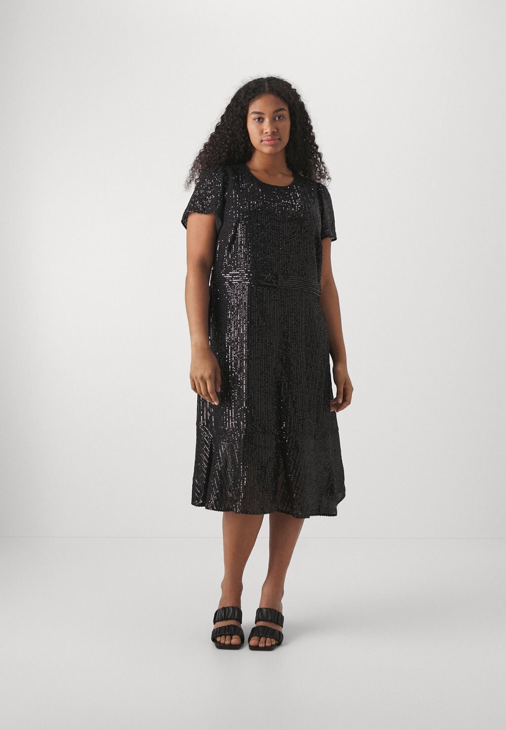 Коктейльное платье / Вечернее платье SEQUIN STRIPE MIDI DRESS MICHAEL Michael Kors, черный
Коктейльное платье / Вечернее платье SEQUIN STRIPE MIDI DRESS MICHAEL Michael Kors, черный