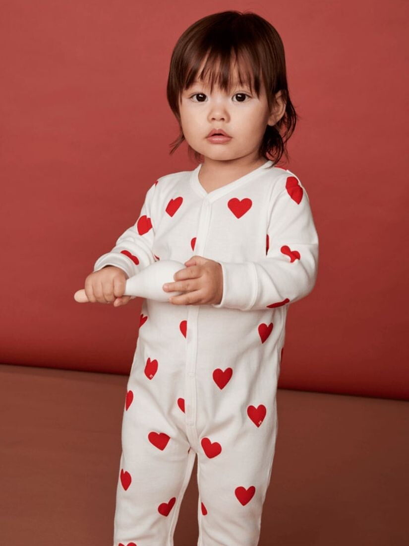PetitBateau Детский пижамный комбинезон из органического хлопка с принтом в форме сердца, Marshmallow/Terkuit
PetitBateau Детский пижамный комбинезон из органического хлопка с принтом в форме сердца, Marshmallow/Terkuit