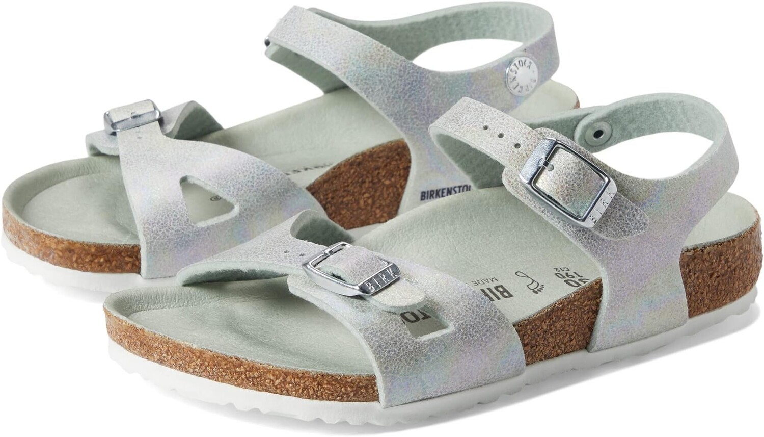 Сандалии на плоской подошве Rio Vegan Birkenstock, цвет Iridescent Matcha Microfiber
Сандалии на плоской подошве Rio Vegan Birkenstock, цвет Iridescent Matcha Microfiber