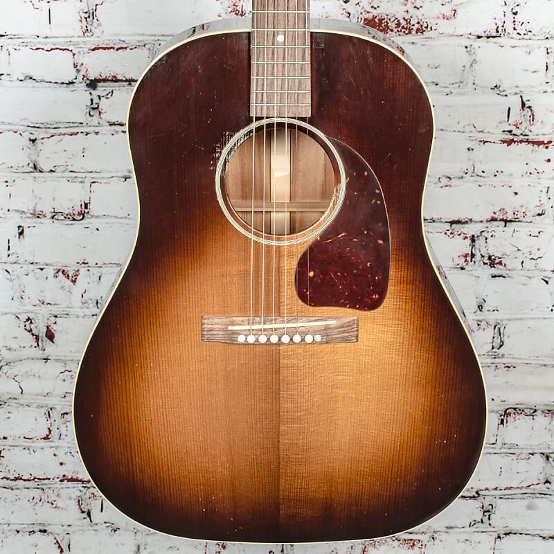 Акустическая гитара Gibson - Custom Shop 1942 Banner J-45 - Acoustic Guitar - Light Aged - Vintage Sunburst - w/ Period Correct Case - x3028
Акустическая гитара Gibson - Custom Shop 1942 Banner J-45 - Acoustic Guitar - Light Aged - Vintage Sunburst - w/ Period Correct Case - x3028
