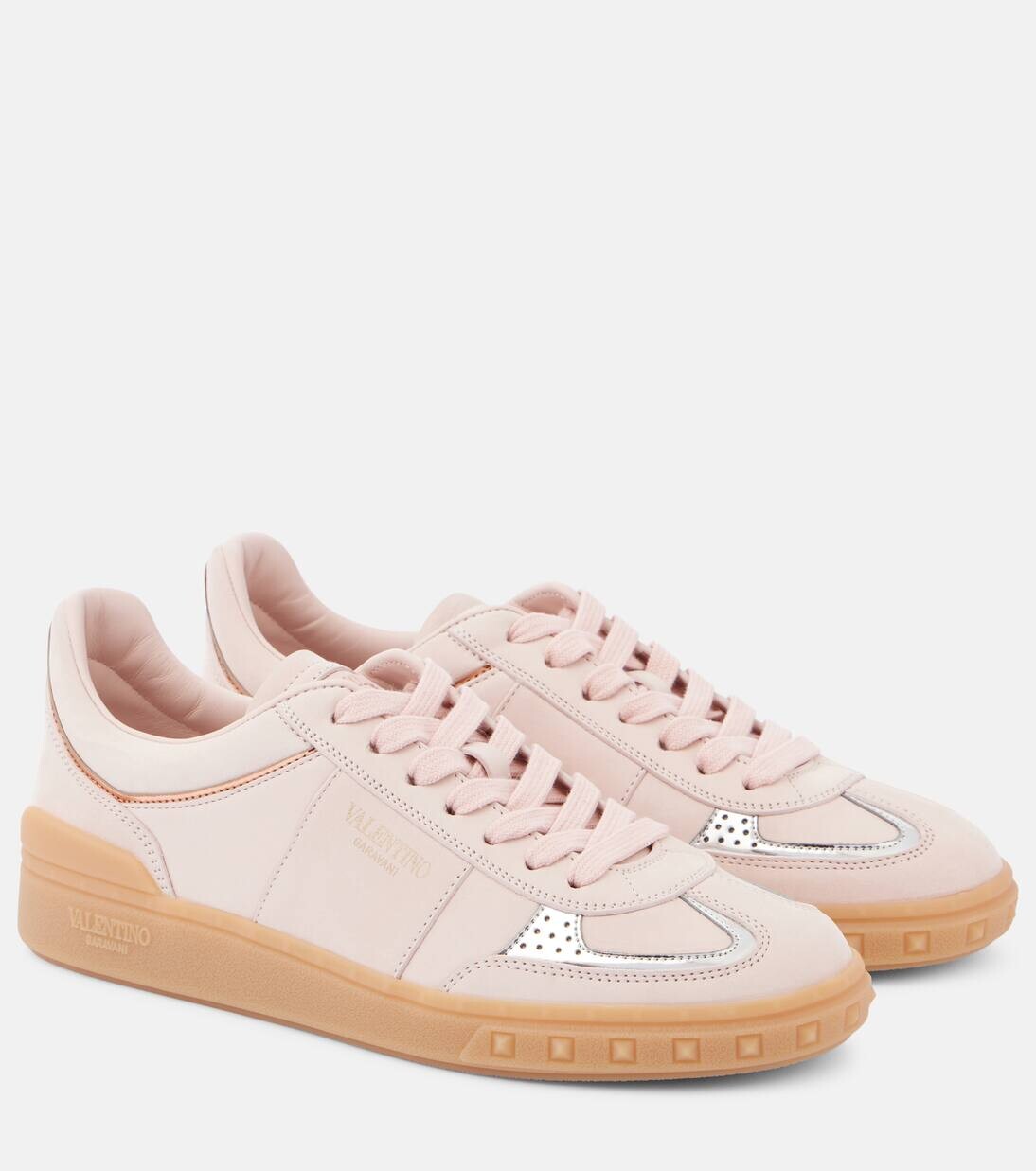 Кроссовки из кожи Upvillage Valentino Garavani, цвет rose quartz/argento-rose gold
Кроссовки из кожи Upvillage Valentino Garavani, цвет rose quartz/argento-rose gold