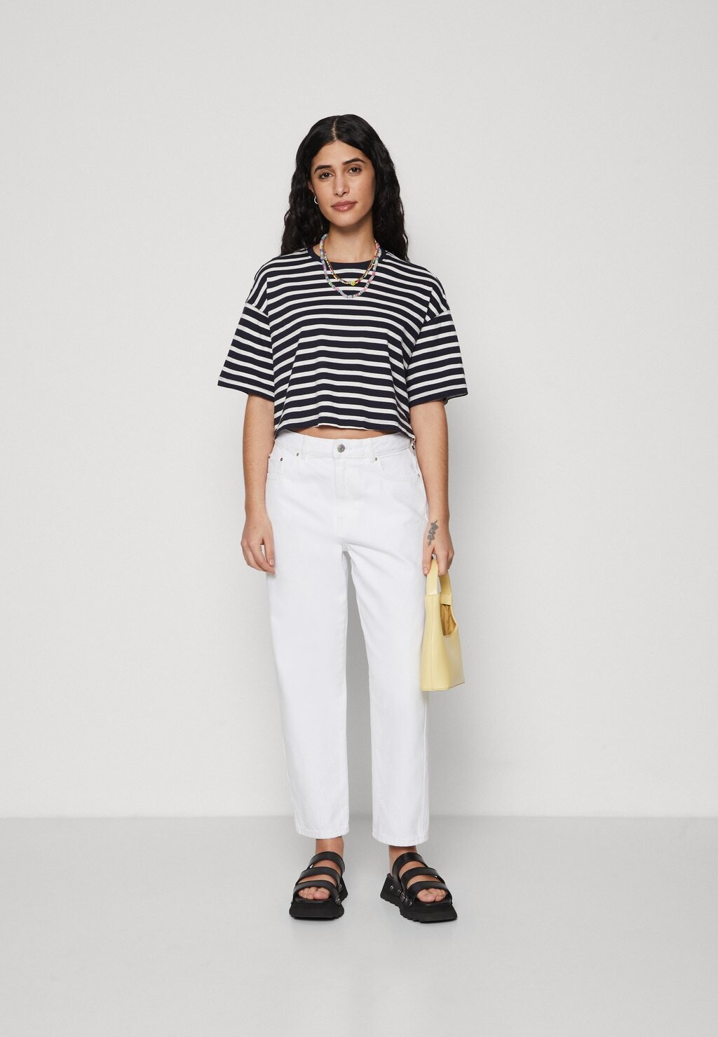 Футболка с принтом ONLMAY BOXY CROP 2 PACK ONLY Petite, цвет black/night sky/cloud dancer/dina
Футболка с принтом ONLMAY BOXY CROP 2 PACK ONLY Petite, цвет black/night sky/cloud dancer/dina