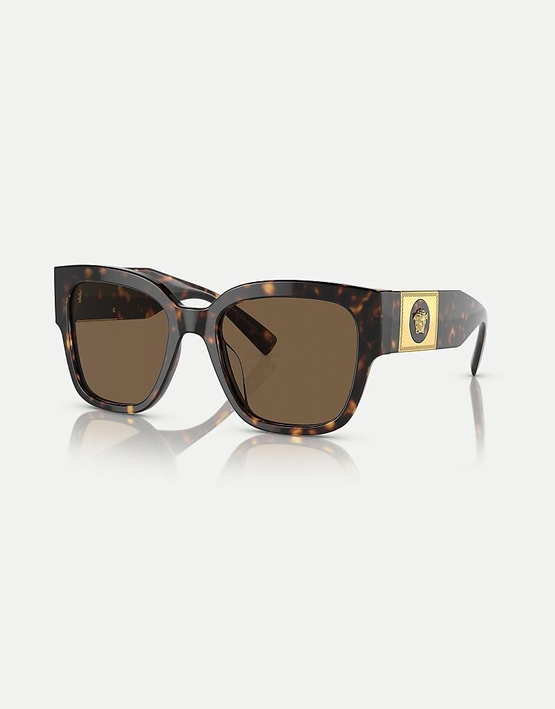 Versace Ve4437u темно-коричневые прямоугольные солнцезащитные очки черепаховой расцветки с коричневыми линзами
Versace Ve4437u темно-коричневые прямоугольные солнцезащитные очки черепаховой расцветки с коричневыми линзами