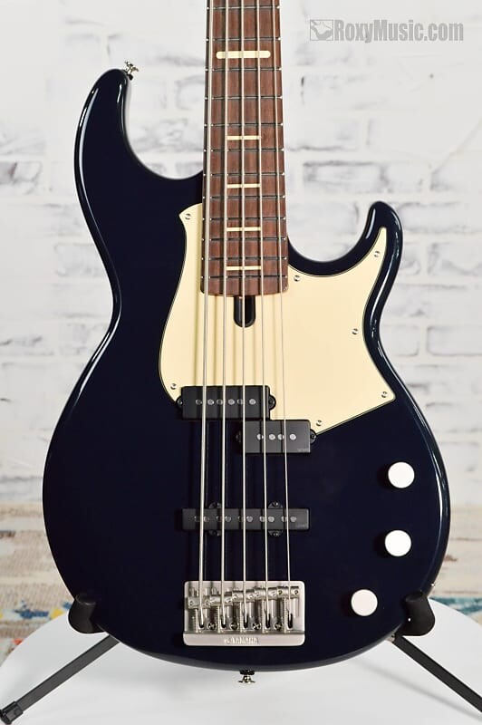 Басс гитара Yamaha BBP35 Pro Series 5-String Electric Bass Guitar Midnight Blue w/Case
Басс гитара Yamaha BBP35 Pro Series 5-String Electric Bass Guitar Midnight Blue w/Case
