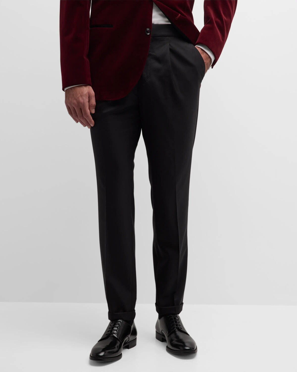 Мужские однотонные классические брюки из ткани смокинга Brunello Cucinelli, цвет Black
Мужские однотонные классические брюки из ткани смокинга Brunello Cucinelli, цвет Black