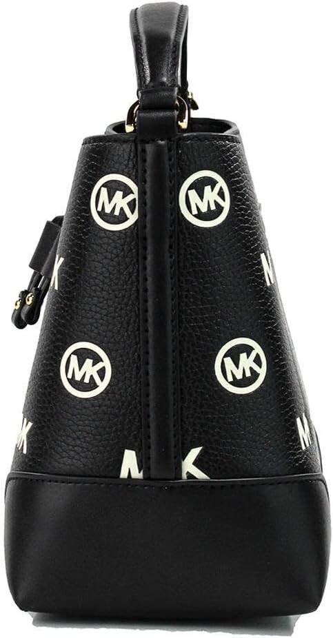 Сумка-мессенджер Michael Kors Mercer Small Drawstring Bucket Messenger в комплекте с крючком для кошелька SM Coinpouch
Сумка-мессенджер Michael Kors Mercer Small Drawstring Bucket Messenger в комплекте с крючком для кошелька SM Coinpouch