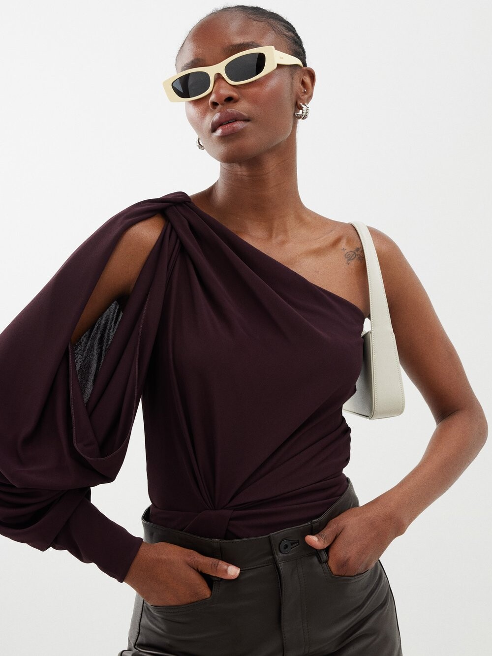 Солнцезащитные очки из ацетата с графичным прямоугольником Celine Eyewear, желтый
Солнцезащитные очки из ацетата с графичным прямоугольником Celine Eyewear, желтый