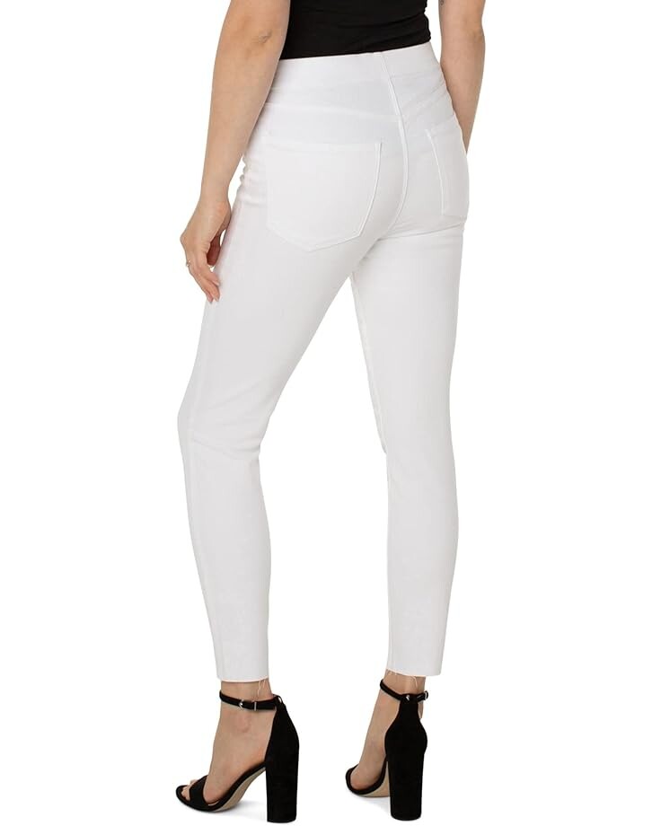Джинсы Liverpool Los Angeles Chloe Pull-On Crop with Cat Eye Pockets in Bright White, ярко-белый
Джинсы Liverpool Los Angeles Chloe Pull-On Crop with Cat Eye Pockets in Bright White, ярко-белый