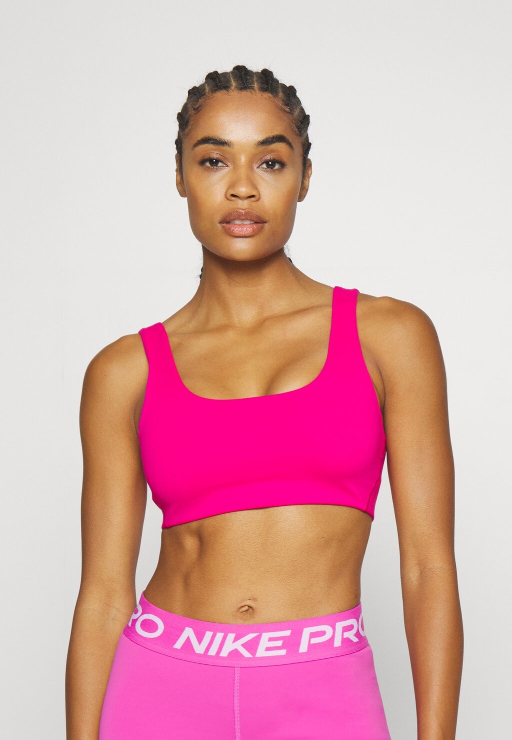 Спортивный бюстгальтер с легкой поддержкой ALATE ALL U BRA Nike, огненная ягода/белый
Спортивный бюстгальтер с легкой поддержкой ALATE ALL U BRA Nike, огненная ягода/белый