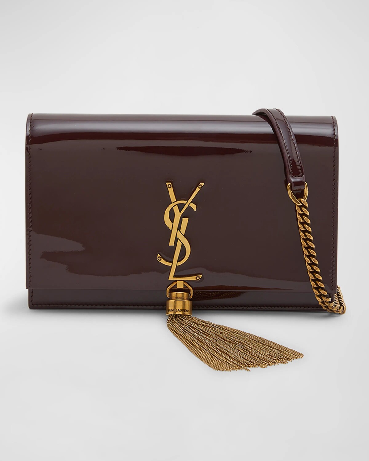 Маленький кошелек Kate YSL с кисточкой на цепочке из лакированной кожи Saint Laurent, цвет Dark Red Wine
Маленький кошелек Kate YSL с кисточкой на цепочке из лакированной кожи Saint Laurent, цвет Dark Red Wine