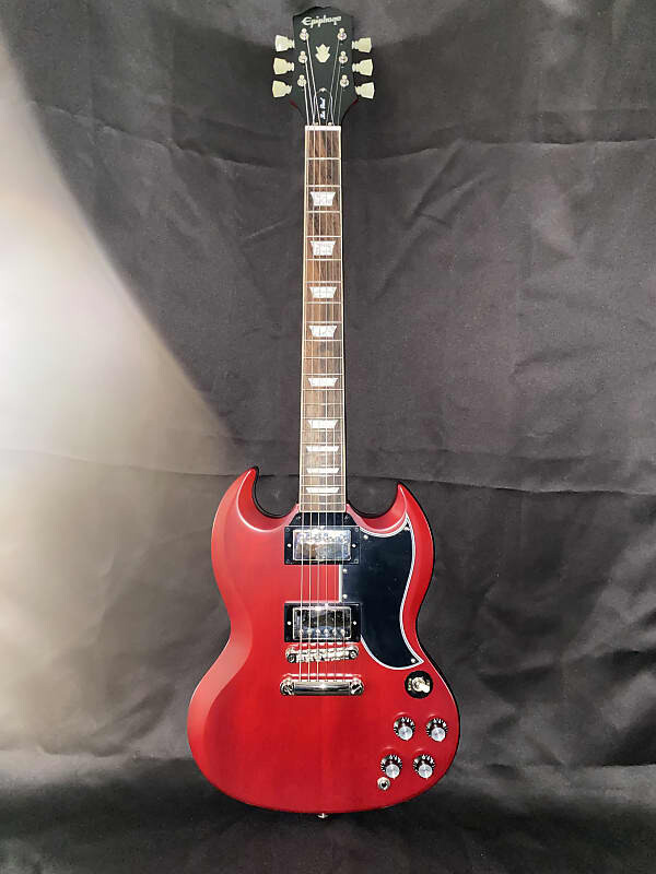 Электрогитара Epiphone '61 Les Paul SG Standard 2021 - Present - Aged 60s Cherry
Электрогитара Epiphone '61 Les Paul SG Standard 2021 - Present - Aged 60s Cherry