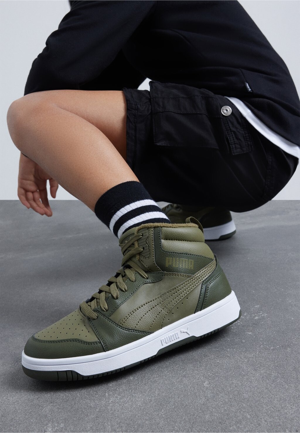 Высокие кроссовки Rebound V6 Mid Jr Unisex Puma, цвет alpine snow/sand dune/white
Высокие кроссовки Rebound V6 Mid Jr Unisex Puma, цвет alpine snow/sand dune/white