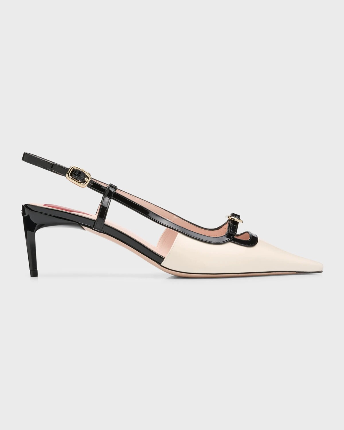 Двухцветные туфли с пяткой на пятке с лакированной пряжкой Roger Vivier, цвет White/Black
Двухцветные туфли с пяткой на пятке с лакированной пряжкой Roger Vivier, цвет White/Black
