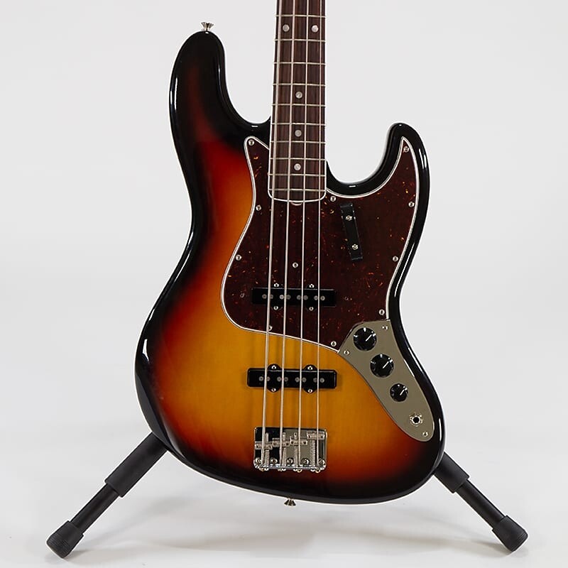 Басс гитара Fender American Vintage II 1966 Jazz Bass - 3-Color Sunburst with Rosewood Fingerboard
Басс гитара Fender American Vintage II 1966 Jazz Bass - 3-Color Sunburst with Rosewood Fingerboard