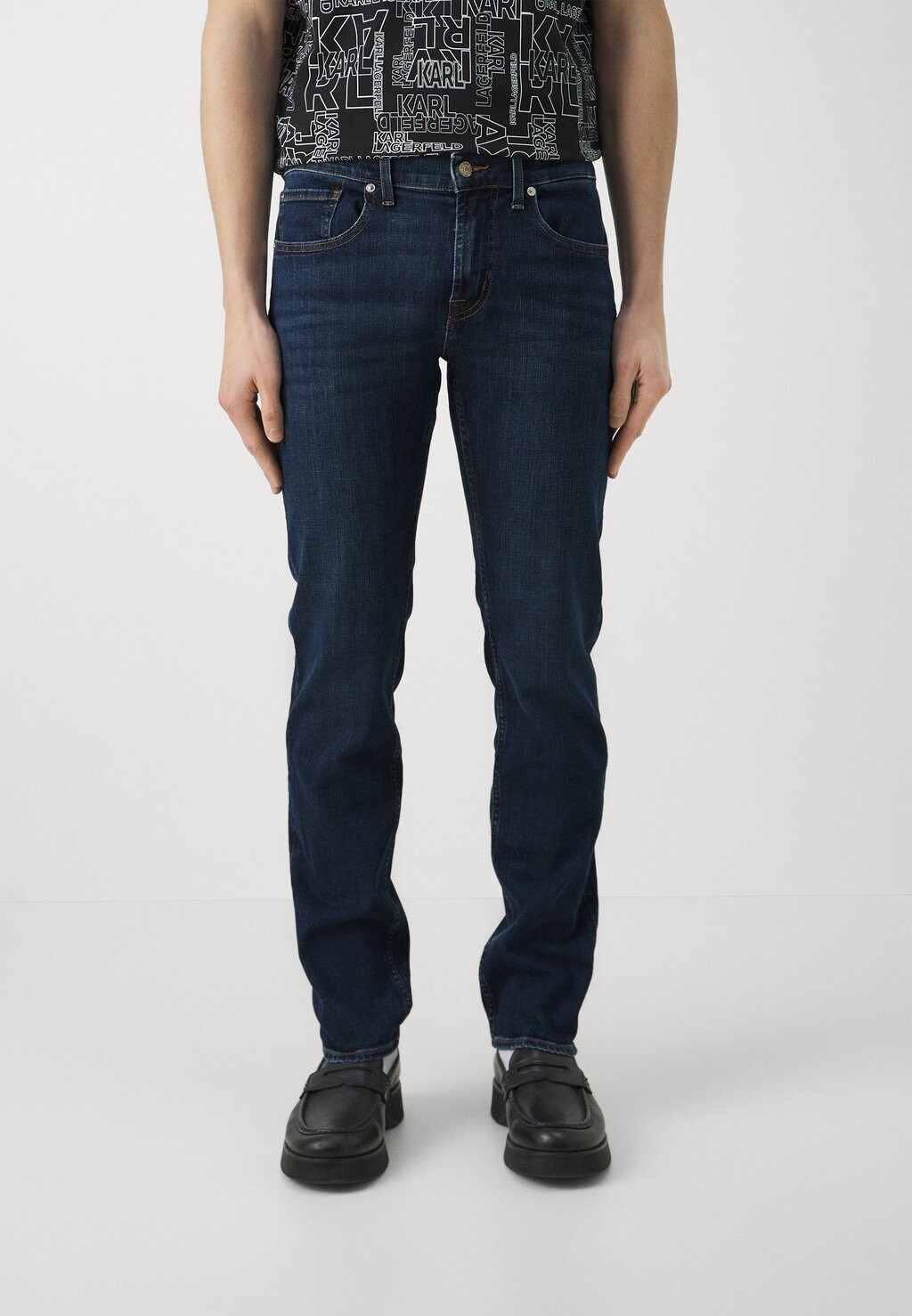 Джинсы Tapered Fit SLIMMY STRETCH TEK TIMELESS 7 for all mankind, темно-синий
Джинсы Tapered Fit SLIMMY STRETCH TEK TIMELESS 7 for all mankind, темно-синий