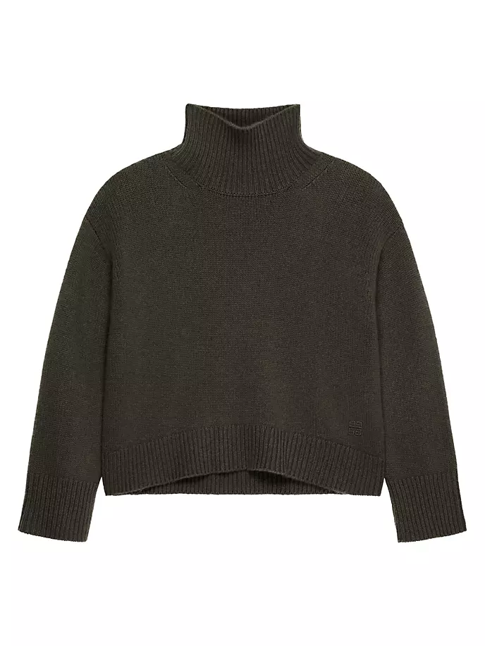 Оверсайз-свитер с высоким воротником из кашемира Givenchy, цвет military green
Оверсайз-свитер с высоким воротником из кашемира Givenchy, цвет military green