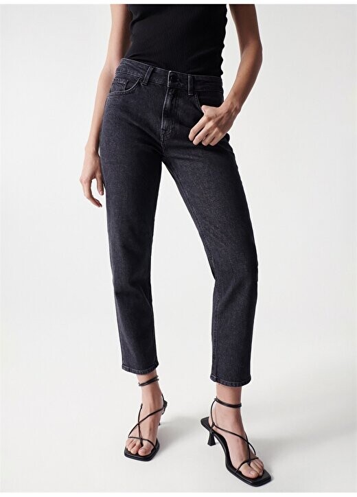 Черные женские джинсовые брюки Mom Fit с завышенной талией 21004613 Salsa Jeans, черный
Черные женские джинсовые брюки Mom Fit с завышенной талией 21004613 Salsa Jeans, черный
