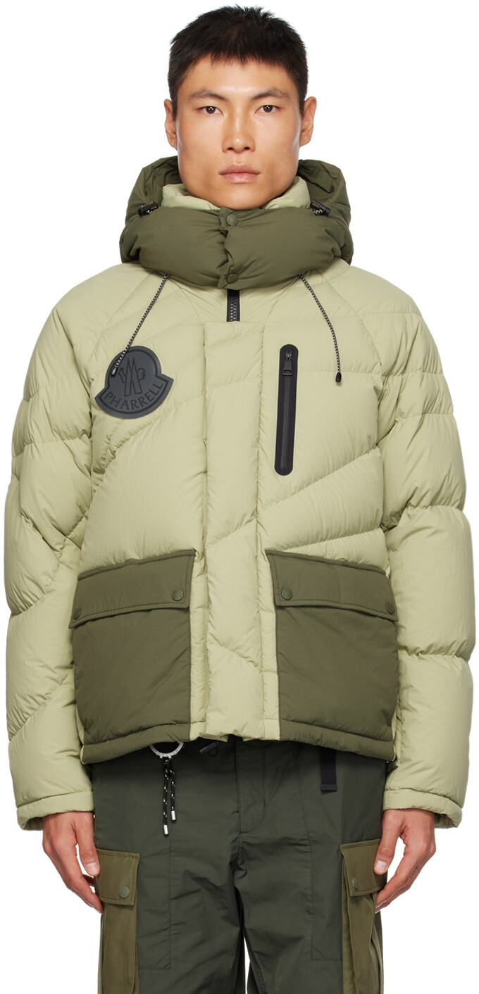 Пуховик зеленого цвета и хаки цвета каштана Moncler x Pharrell Williams Moncler Genius, Зеленый
Пуховик зеленого цвета и хаки цвета каштана Moncler x Pharrell Williams Moncler Genius, Зеленый