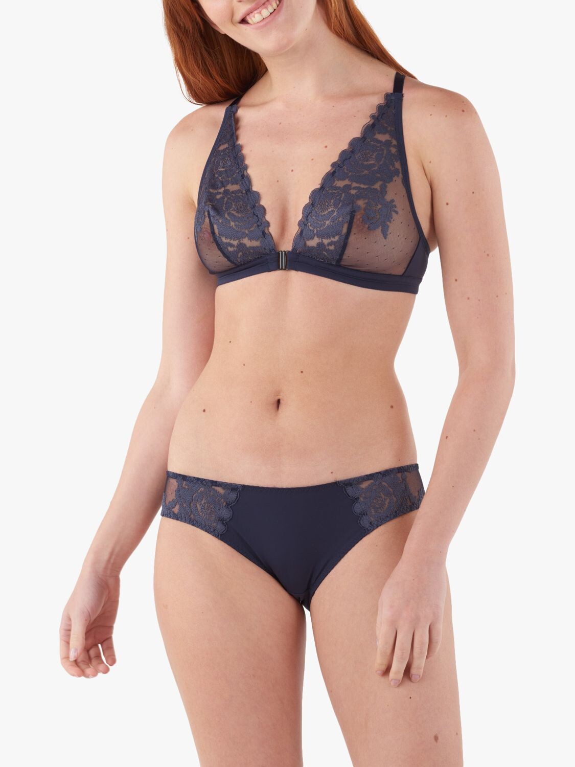 Maison Lejaby Fleur Ikat Бюстгальтер с треугольными чашечками, Bleu Horizon
Maison Lejaby Fleur Ikat Бюстгальтер с треугольными чашечками, Bleu Horizon