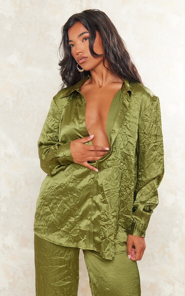 PrettyLittleThing Рубашка оверсайз на пуговицах из жатого фактурного атласа цвета хаки
PrettyLittleThing Рубашка оверсайз на пуговицах из жатого фактурного атласа цвета хаки