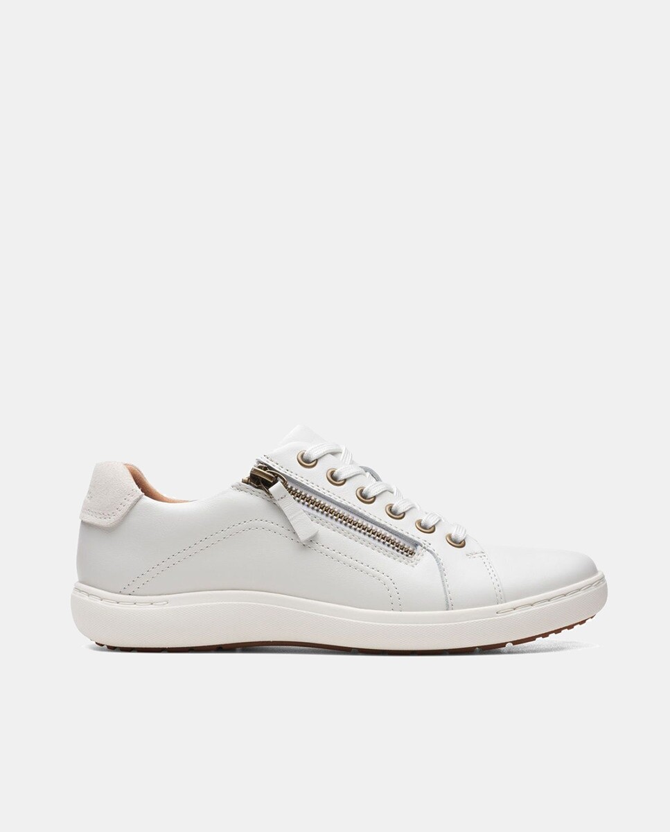 Женские низкие кожаные кроссовки в форме шлема Nalle Lace с боковой молнией Clarks, белый
Женские низкие кожаные кроссовки в форме шлема Nalle Lace с боковой молнией Clarks, белый