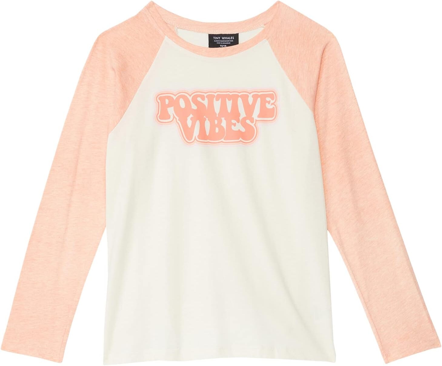 Рубашка Tiny Whales Positive Vibes Graphic Two-Tone Raglan Shirt, цвет Natural/Tri Peach
Рубашка Tiny Whales Positive Vibes Graphic Two-Tone Raglan Shirt, цвет Natural/Tri Peach