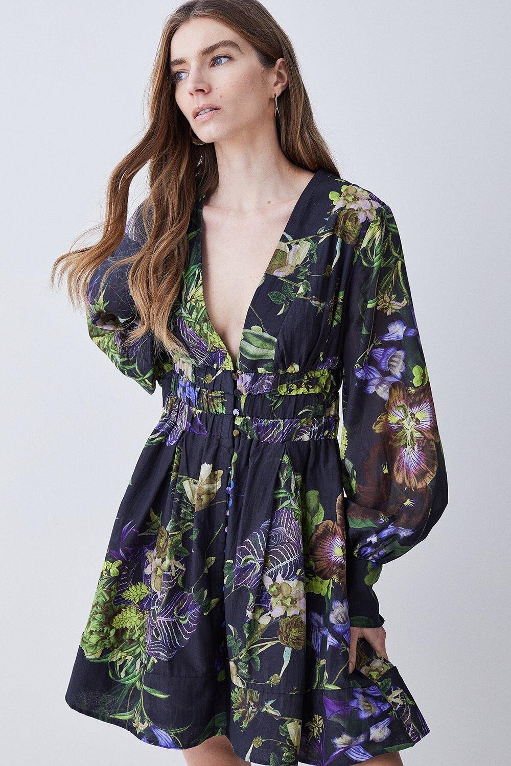 Короткое тканое платье Botanica из шелкового хлопка с цветочным принтом Karen Millen, мультиколор
Короткое тканое платье Botanica из шелкового хлопка с цветочным принтом Karen Millen, мультиколор
