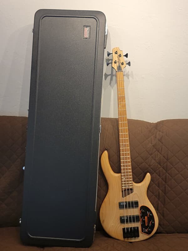 Басс гитара Cort B4ELEMENTOPN Mahogany Body Ash Top 5pcs Walnut & Panga Panga 4-String Electric Bass Guitar w/Hard Case
Басс гитара Cort B4ELEMENTOPN Mahogany Body Ash Top 5pcs Walnut & Panga Panga 4-String Electric Bass Guitar w/Hard Case