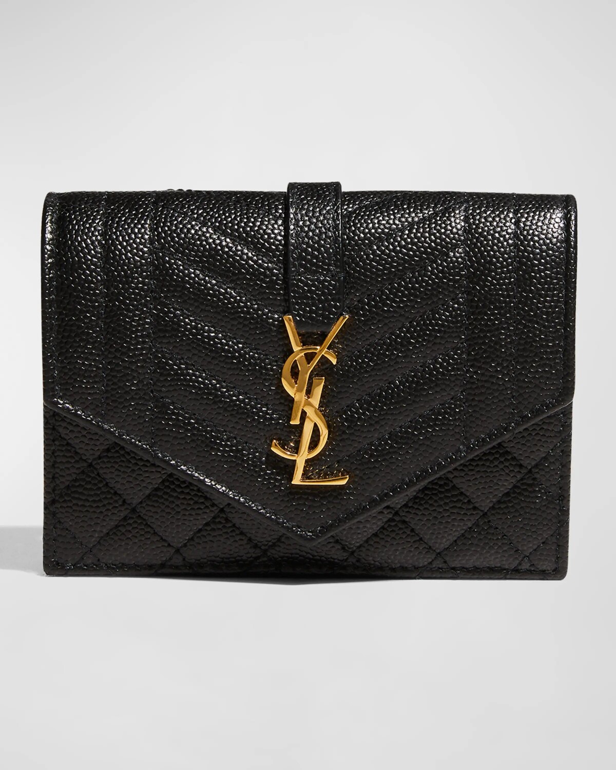 Маленький кошелек Envelope с клапаном YSL из зерненой кожи Saint Laurent, цвет Nero
Маленький кошелек Envelope с клапаном YSL из зерненой кожи Saint Laurent, цвет Nero