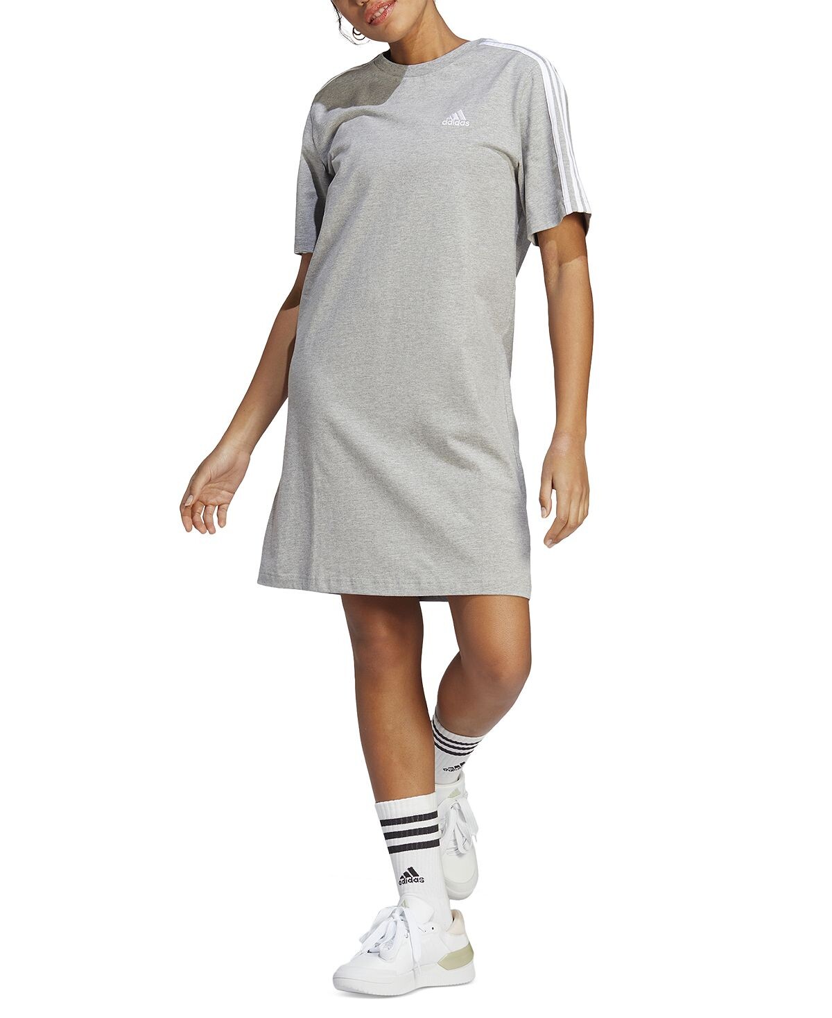 Женское трикотажное платье-футболка-бойфренд Active Essentials с 3 полосками adidas
Женское трикотажное платье-футболка-бойфренд Active Essentials с 3 полосками adidas