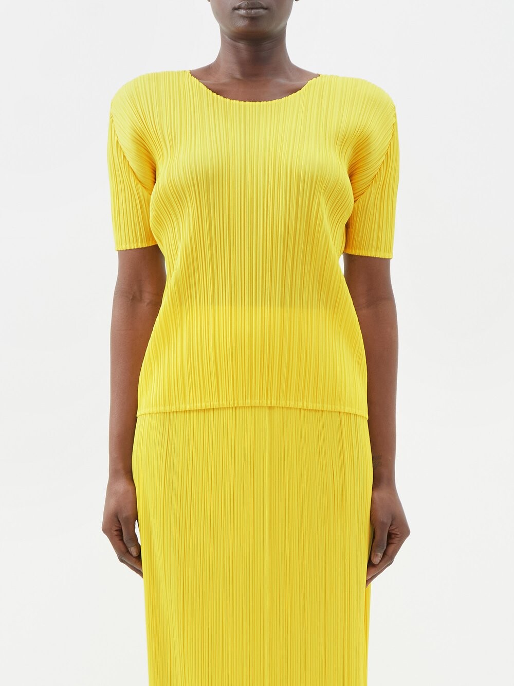 Топ из джерси с короткими рукавами и техническими складками Pleats Please Issey Miyake, желтый
Топ из джерси с короткими рукавами и техническими складками Pleats Please Issey Miyake, желтый