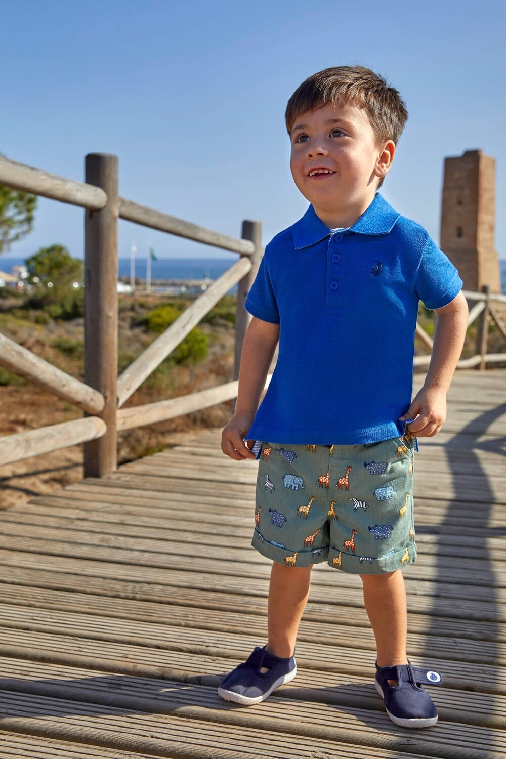 Твиловые шорты чинос JoJo Maman Bébé Safari с животным принтом Jojo Maman Bébé, хаки
Твиловые шорты чинос JoJo Maman Bébé Safari с животным принтом Jojo Maman Bébé, хаки
