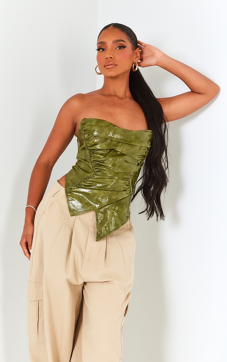 PrettyLittleThing Зеленый асимметричный корсет из искусственной кожи с заостренным краем
PrettyLittleThing Зеленый асимметричный корсет из искусственной кожи с заостренным краем