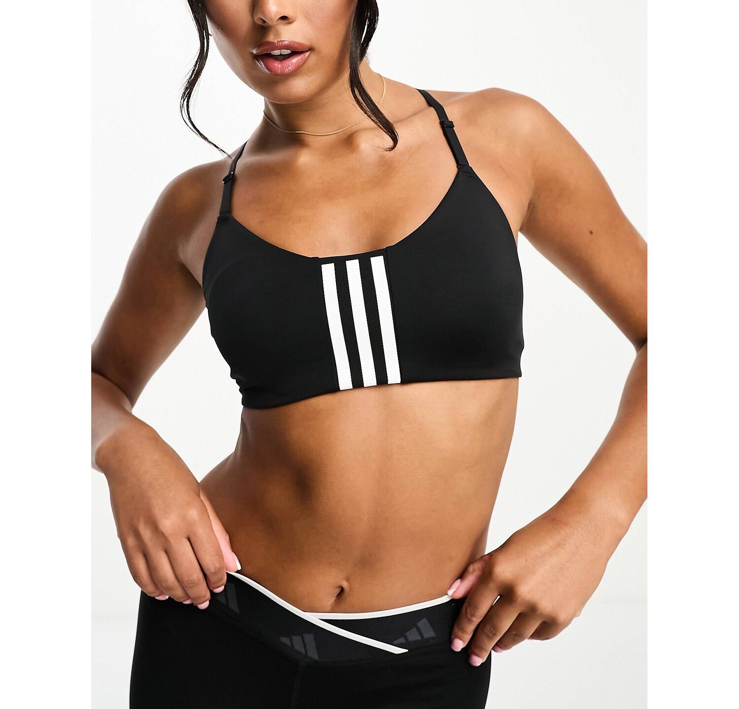 Черный спортивный бюстгальтер с 3 полосками и низкой поддержкой adidas Training Train icons adidas performance
Черный спортивный бюстгальтер с 3 полосками и низкой поддержкой adidas Training Train icons adidas performance