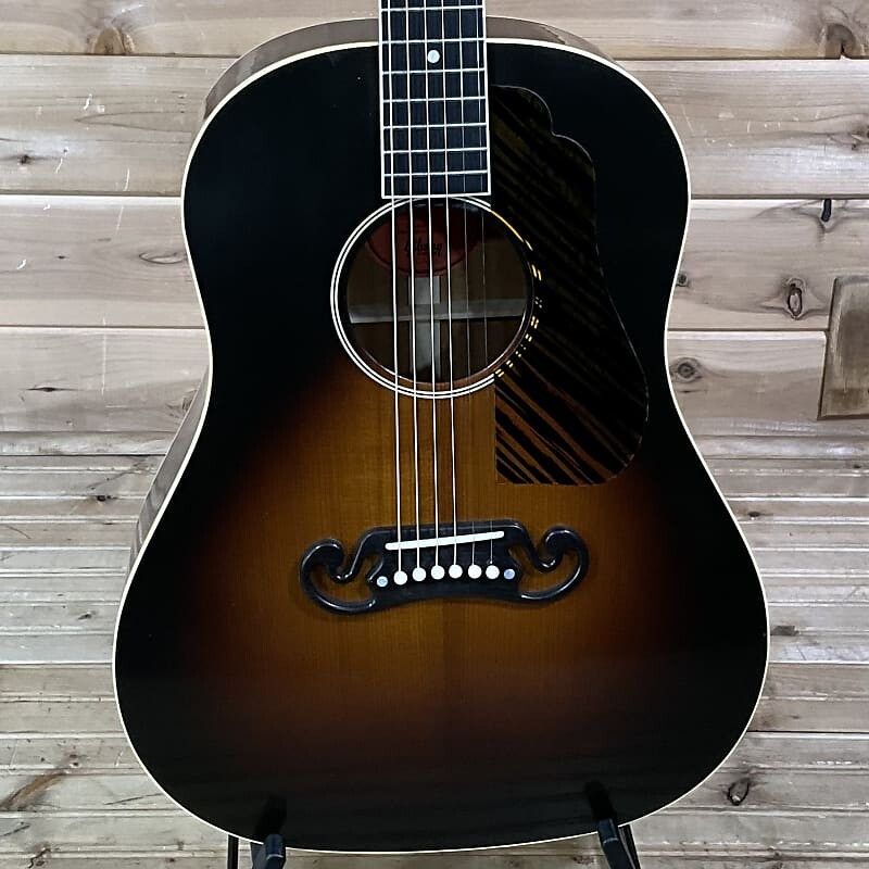 Акустическая гитара Gibson Custom Shop 1939 J-55 Acoustic Guitar - Faded Vintage Sunburst
Акустическая гитара Gibson Custom Shop 1939 J-55 Acoustic Guitar - Faded Vintage Sunburst