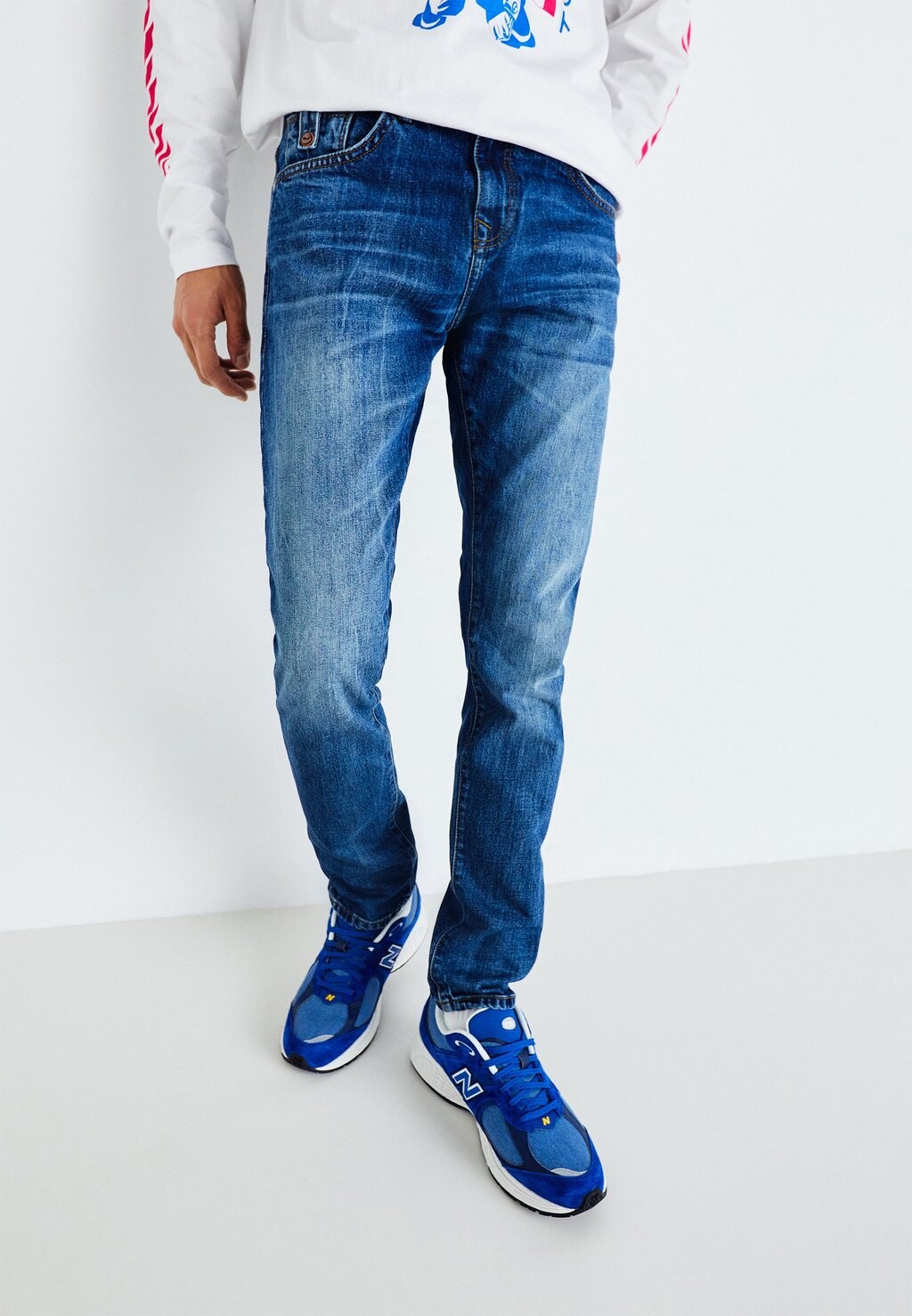 Джинсы с зауженным кроем Джинсы LTB Joshua Almos Slim Fit LTB, lucien неповрежденная стирка
Джинсы с зауженным кроем Джинсы LTB Joshua Almos Slim Fit LTB, lucien неповрежденная стирка